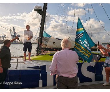 Route du Rhum : Alberto Bona et le Class40 IBSA terminent la régate transocéanique en huitième position